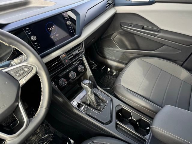 Used 2023 Volkswagen Taos SE image 16