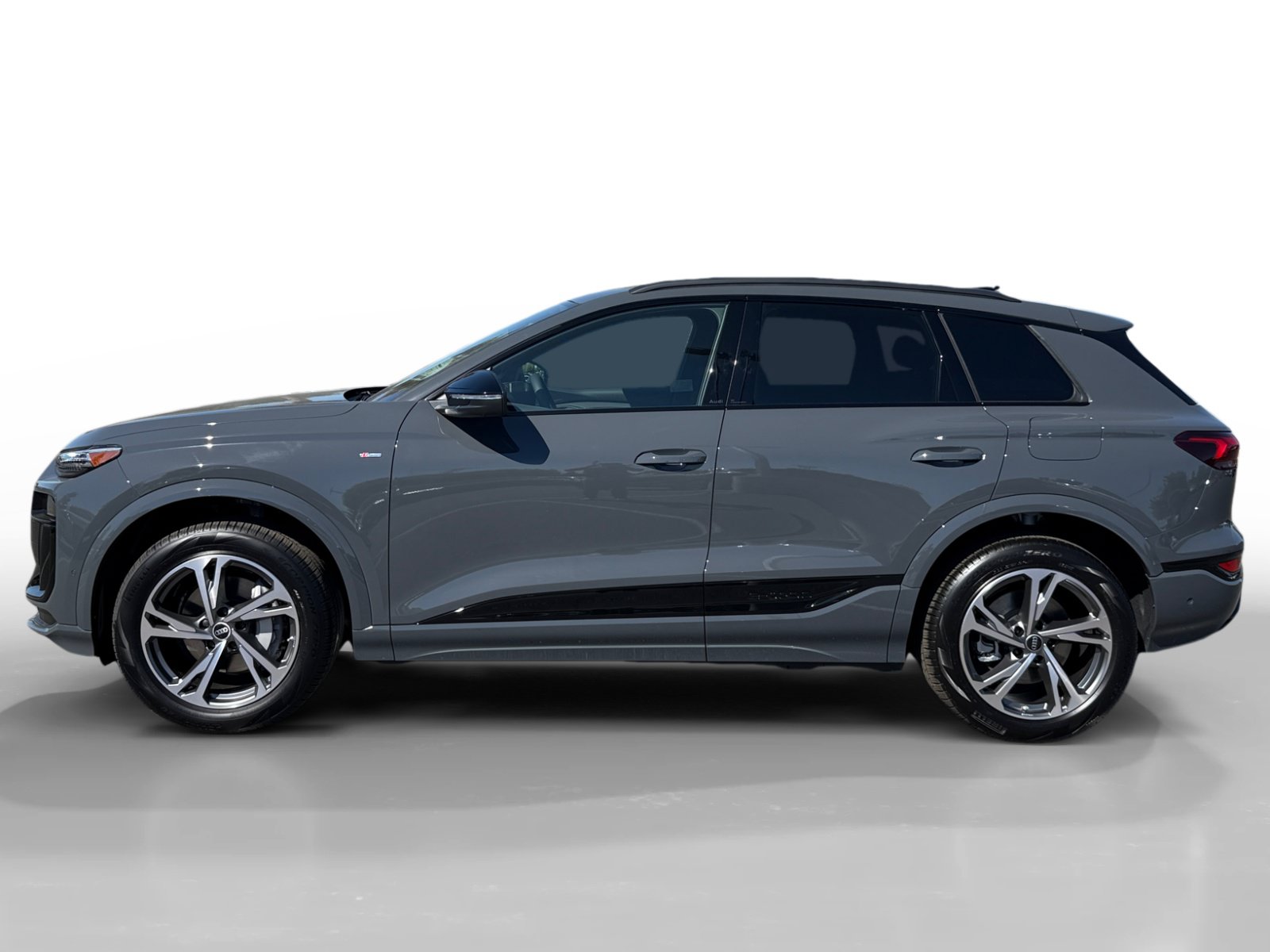 New 2027 Audi Q6 e-tron Premium Plus AWD/4WD image 2