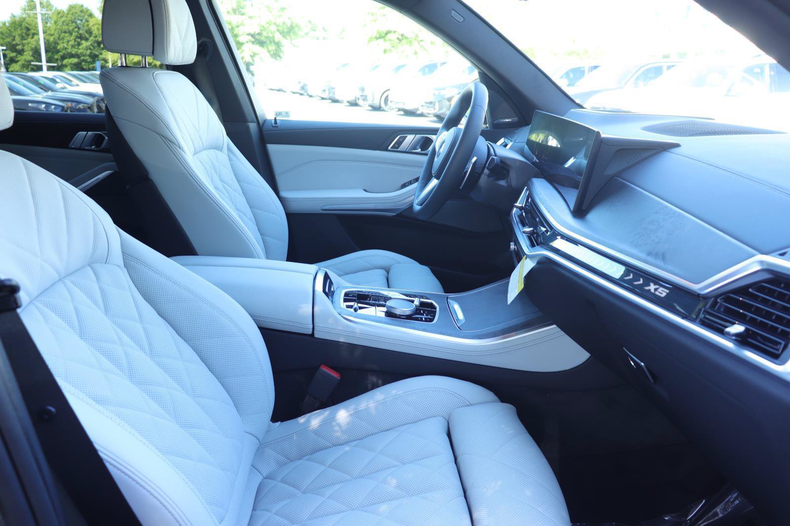 New 2026 BMW X5 sDrive40i w/ M Sport Package RWD image 19
