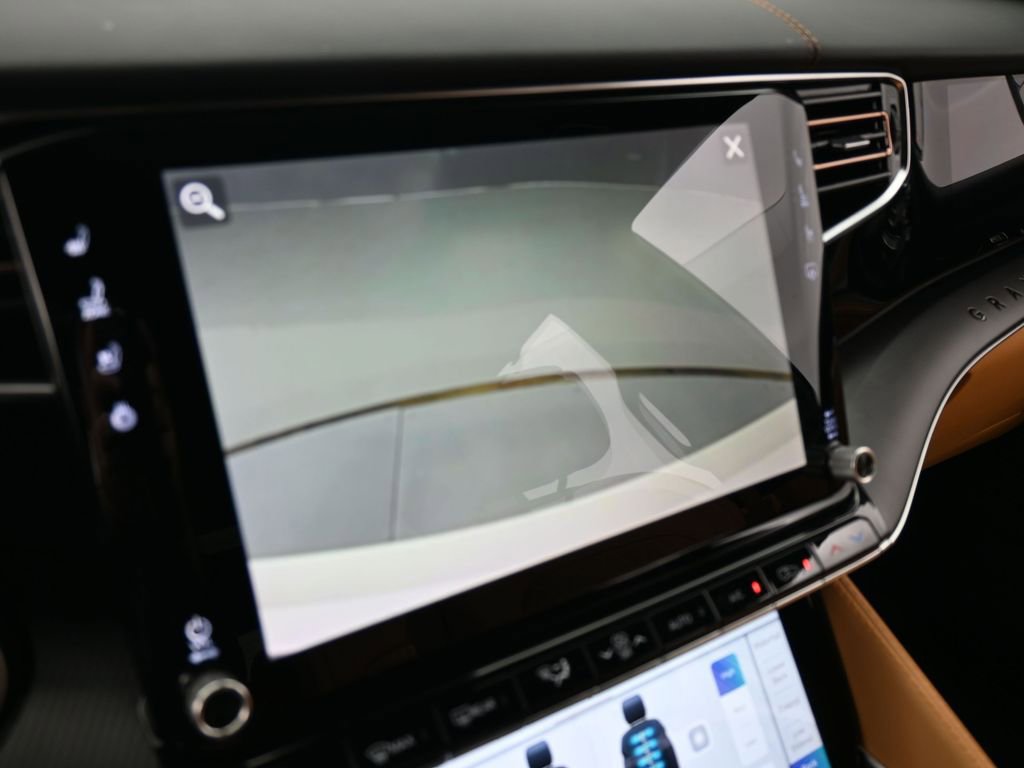 Used 2024 Jeep Grand Wagoneer Series III w/ Quick Order Packagew 28T image 34