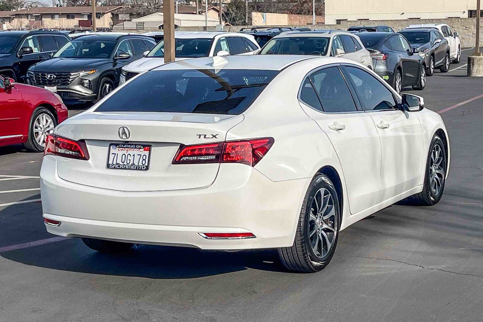 Used 2016 Acura TLX image 4
