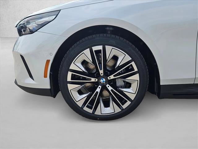 New 2026 BMW i5 eDrive40 w/ Premium Package AWD/4WD image 8