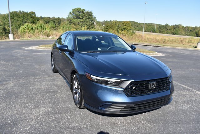 Used 2023 Honda Accord EX image 1