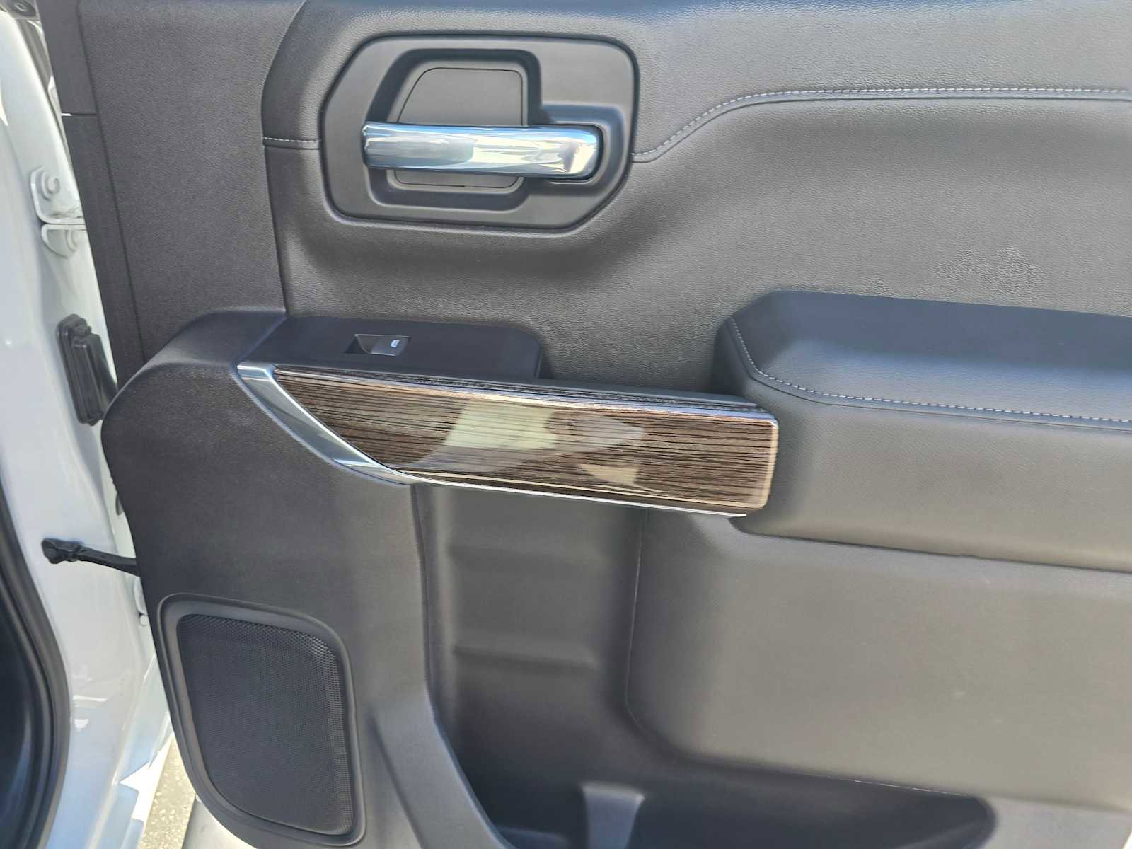 Used 2022 Chevrolet Silverado 1500 LT Trail Boss w/ Convenience Package II image 13