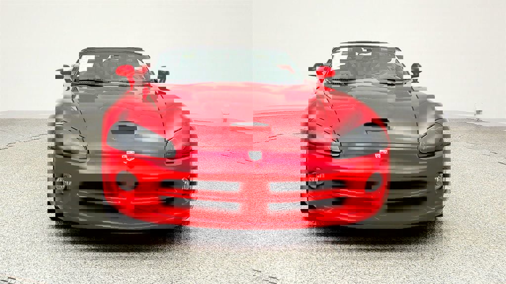 Used 2004 Dodge Viper SRT-10 RWD image 2