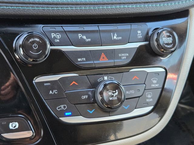 Used 2019 Chrysler Pacifica Limited w/ Advanced Safetytec Group image 16