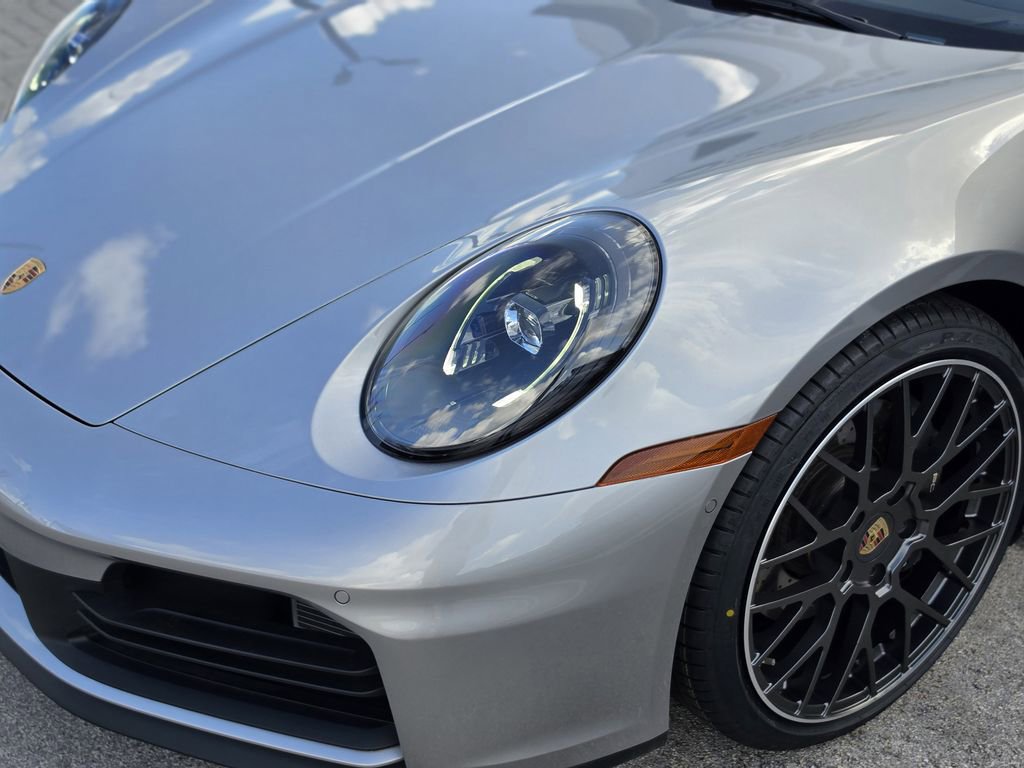 Used 2025 Porsche 911 Carrera RWD image 6