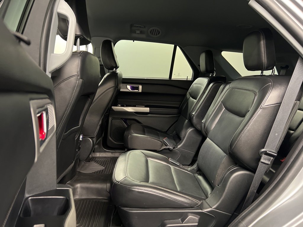 Used 2022 Ford Explorer Limited w/ Equipment Group 301A image 32
