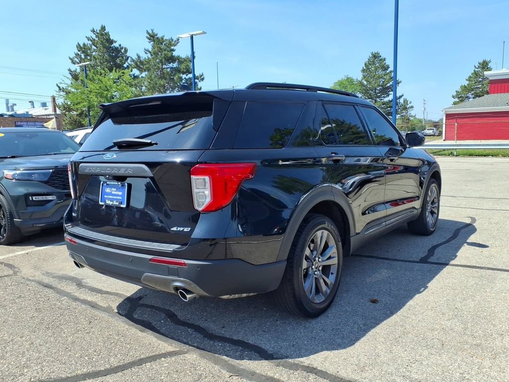Certified 2024 Ford Explorer XLT w/ Equipment Group 202A AWD/4WD image 6