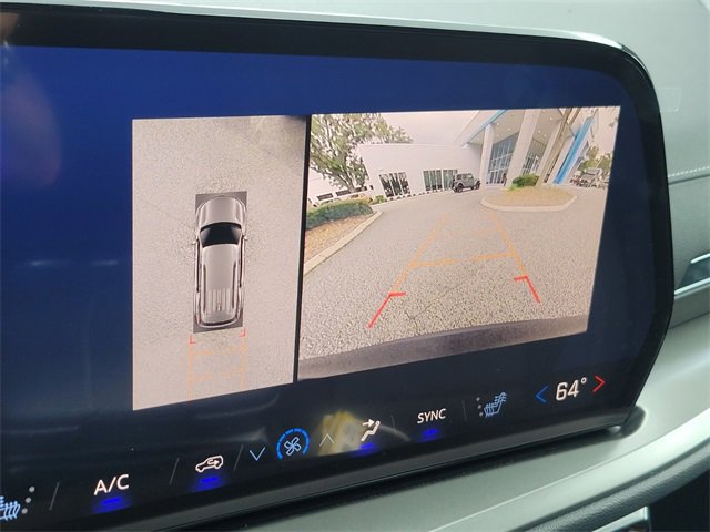 New 2025 Chevrolet Traverse LT w/ Driver Confidence Package image 18