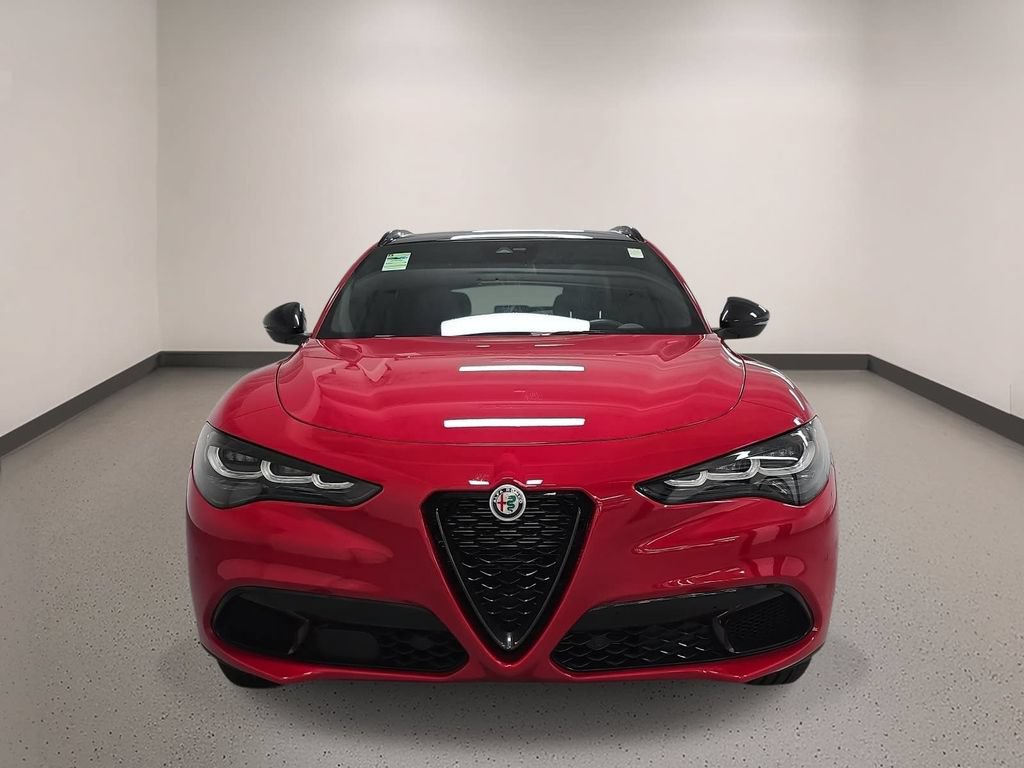 Used 2024 Alfa Romeo Stelvio Sprint RWD image 9