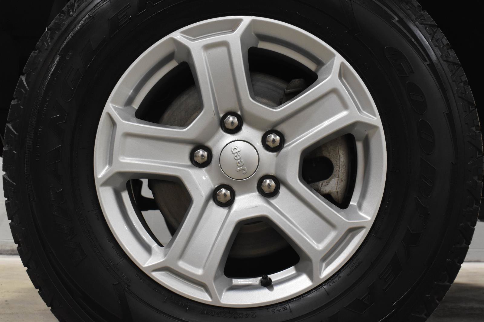 Used 2021 Jeep Wrangler Unlimited Sport image 30