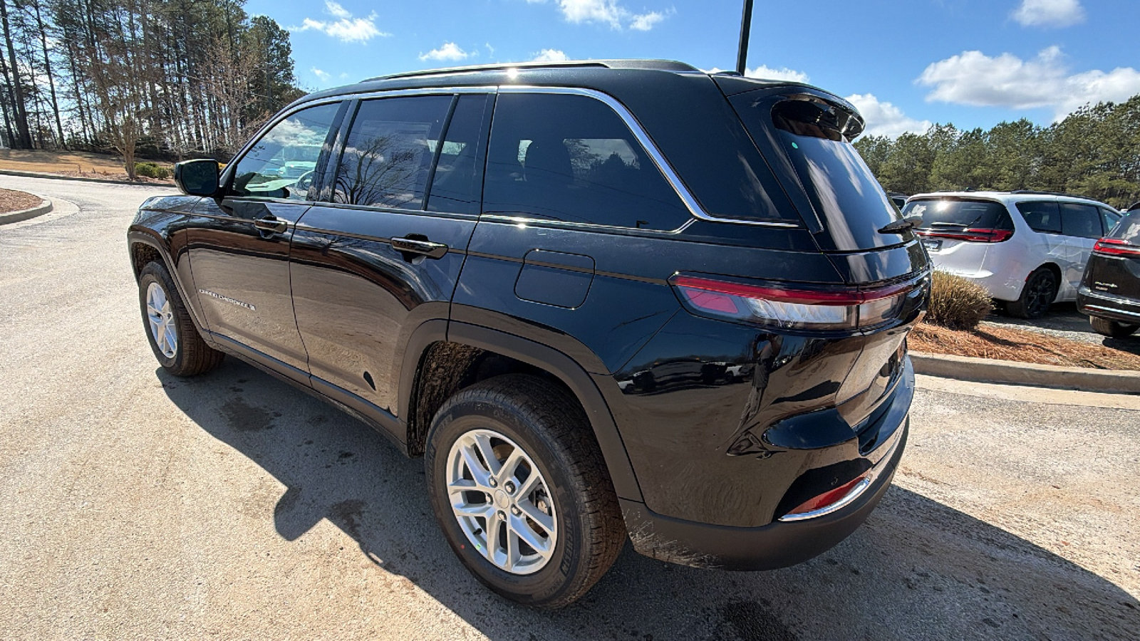 New 2026 Jeep Grand Cherokee Laredo X RWD image 10