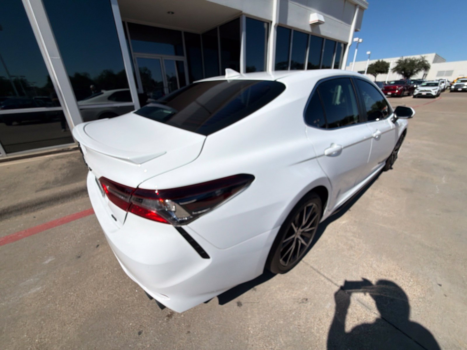 Used 2024 Toyota Camry SE FWD image 6