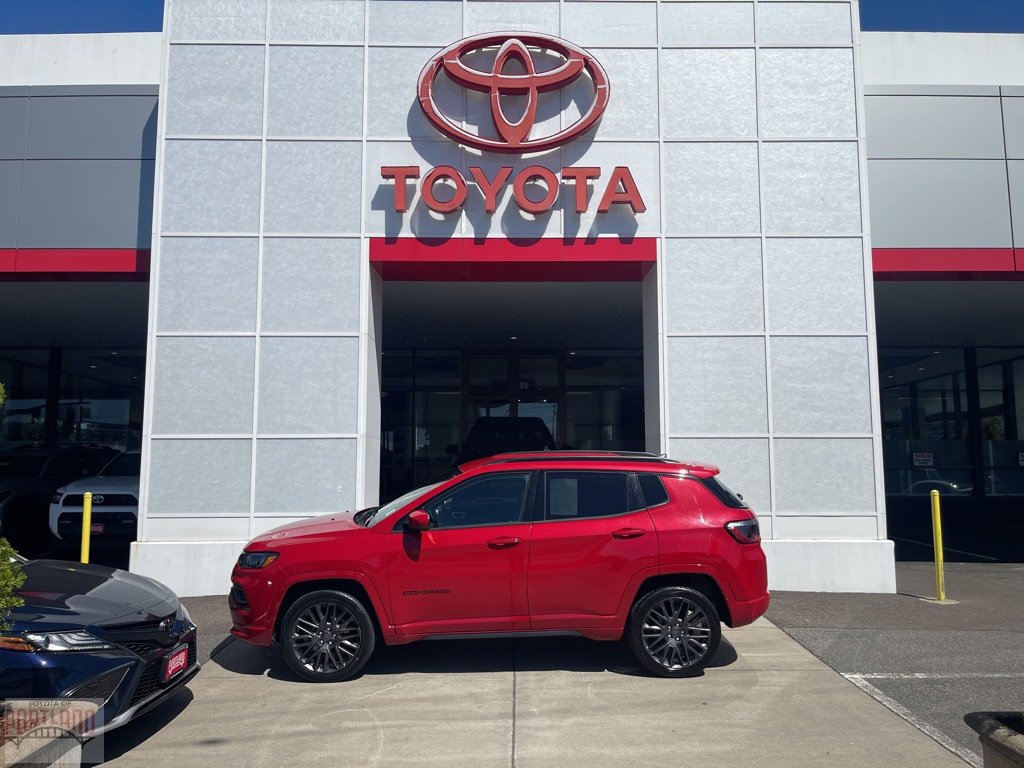 Used 2023 Jeep Compass Limited image 1