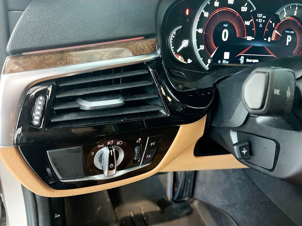 Used 2019 BMW 540i w/ Convenience Package RWD image 10
