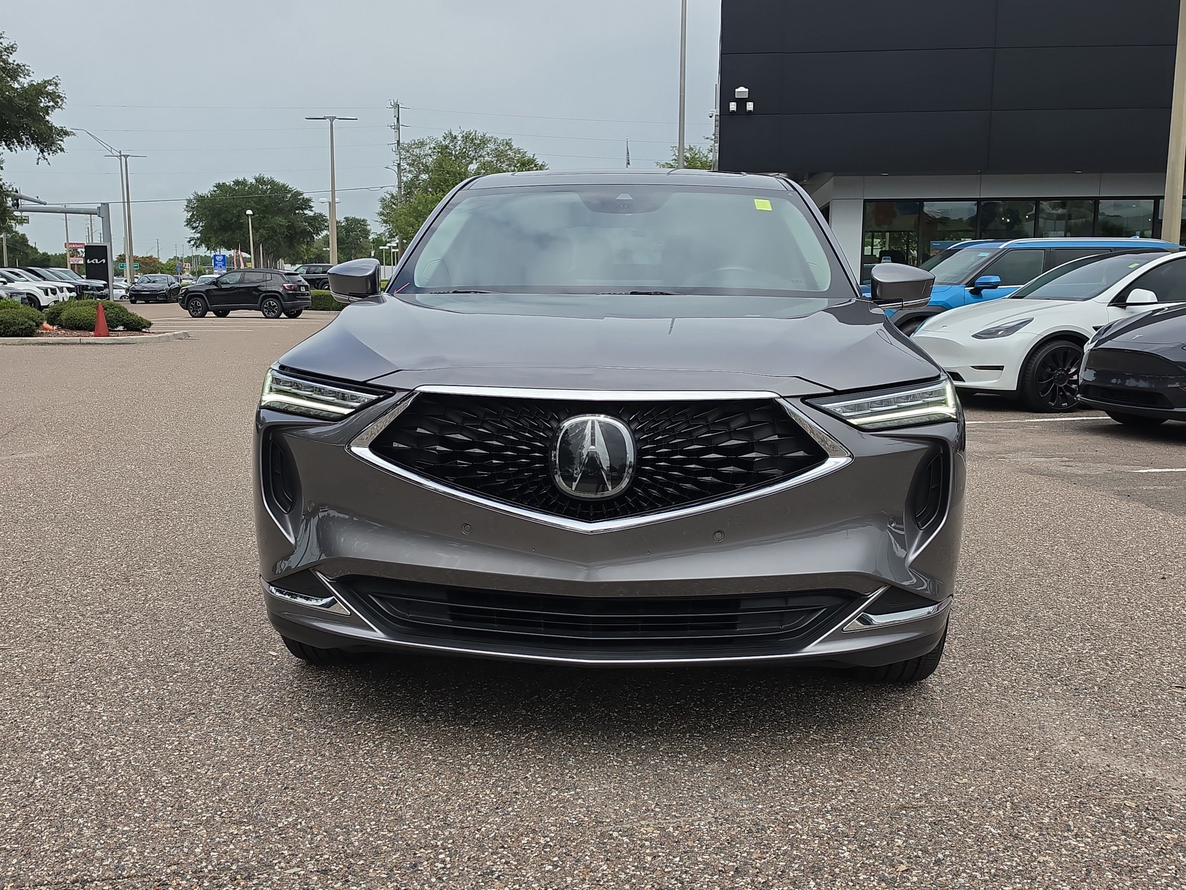 Used 2023 Acura MDX w/ Technology Package AWD/4WD image 3