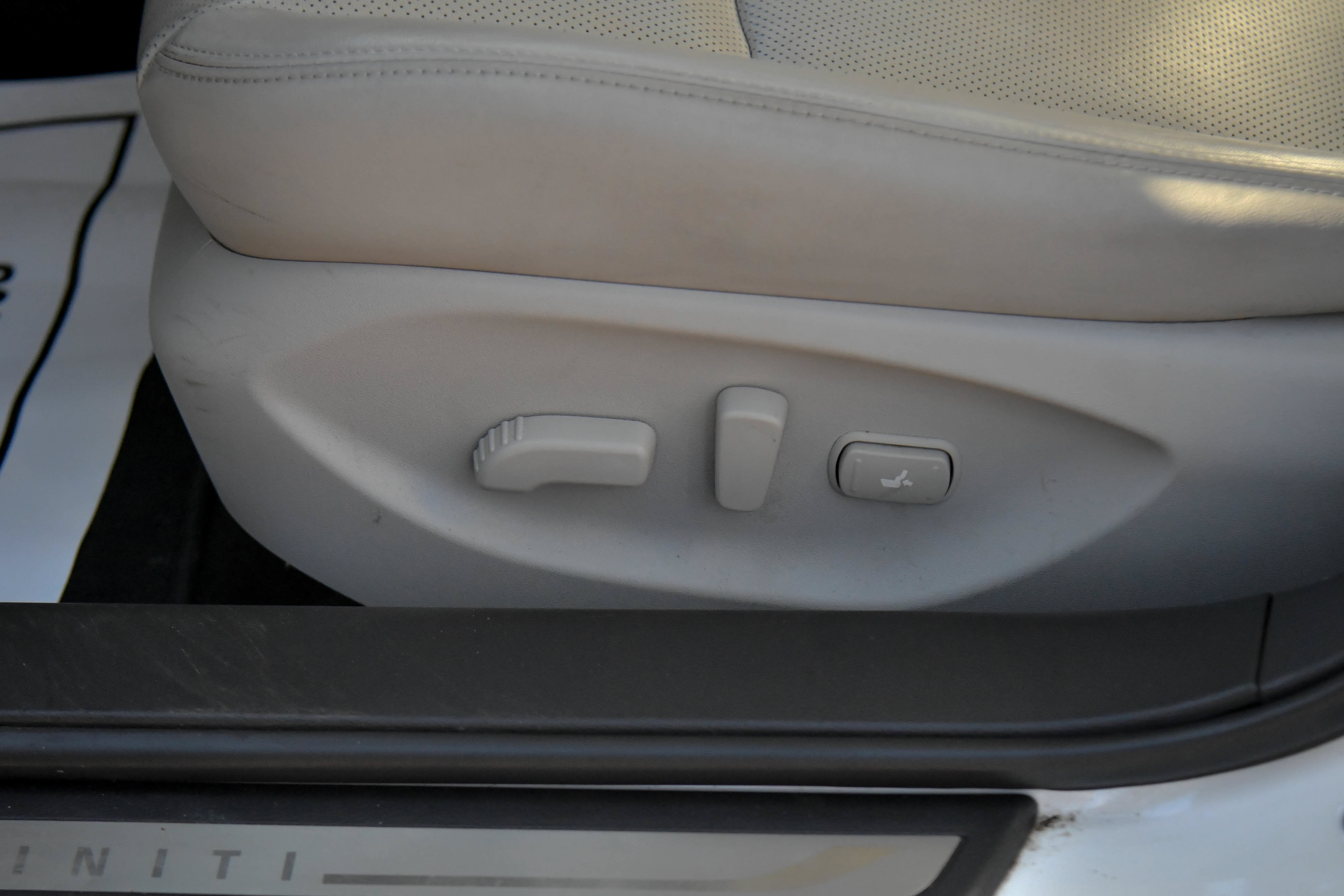 Used 2023 INFINITI Q50 Luxe RWD image 17