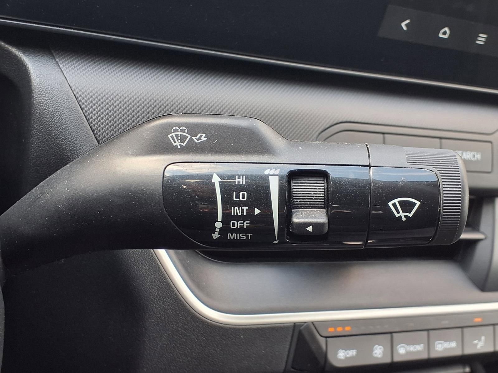 Used 2025 Kia K4 LXS image 16