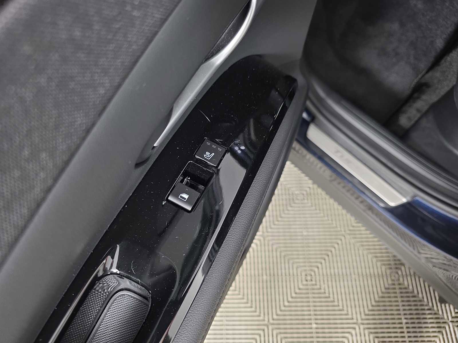 Used 2025 Hyundai Tucson Limited image 32