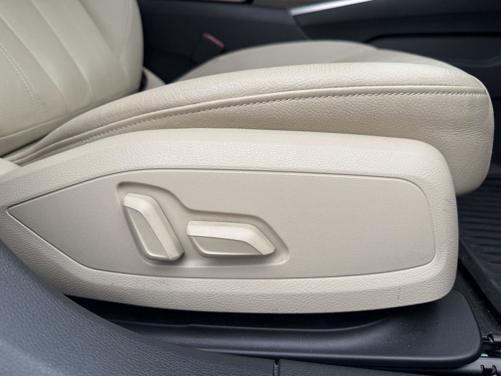 Used 2017 Audi A4 2.0T Premium Plus w/ Premium Plus Package image 32