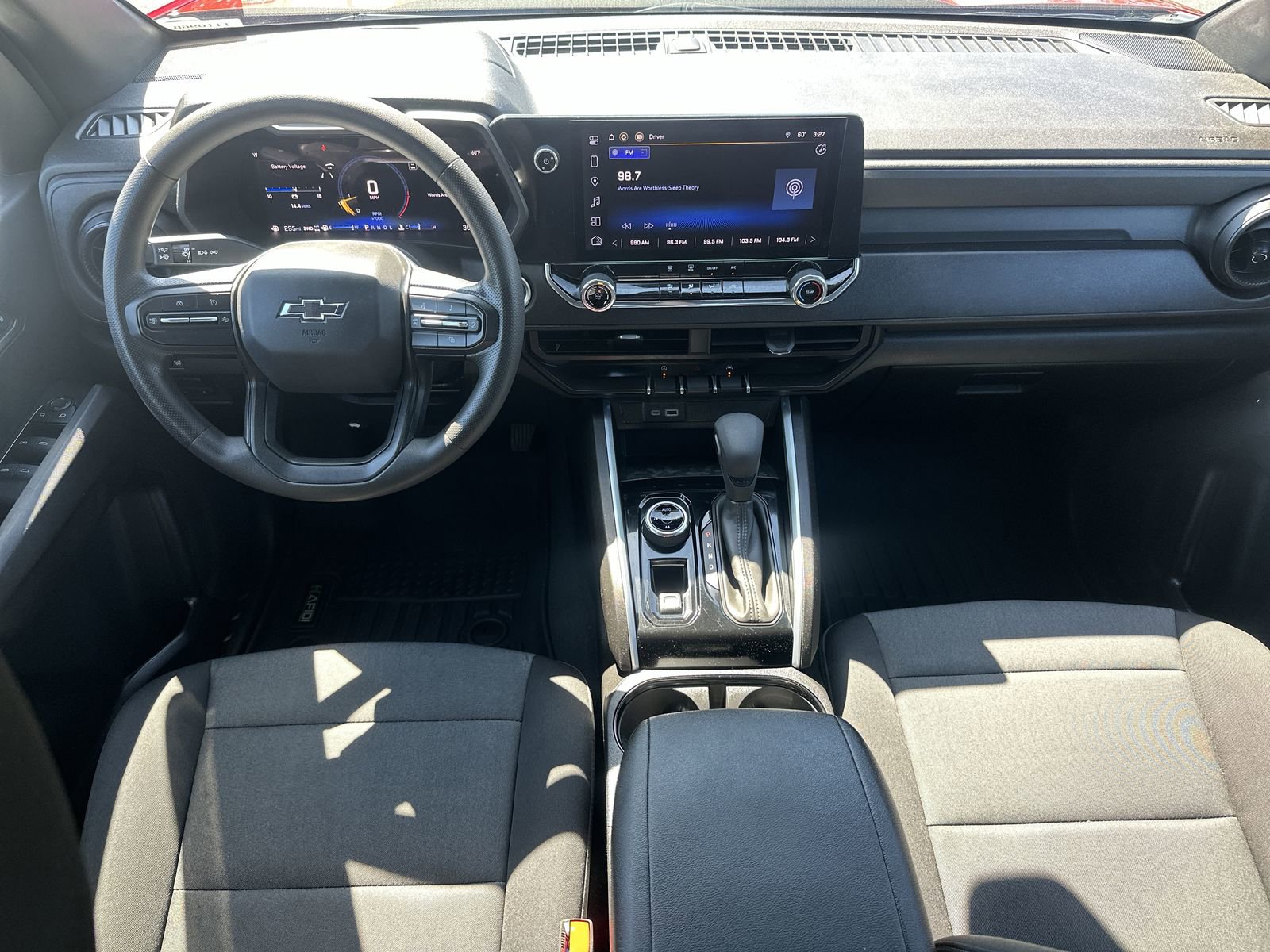 Used 2024 Chevrolet Colorado Trail Boss w/ Technology Package AWD/4WD image 18