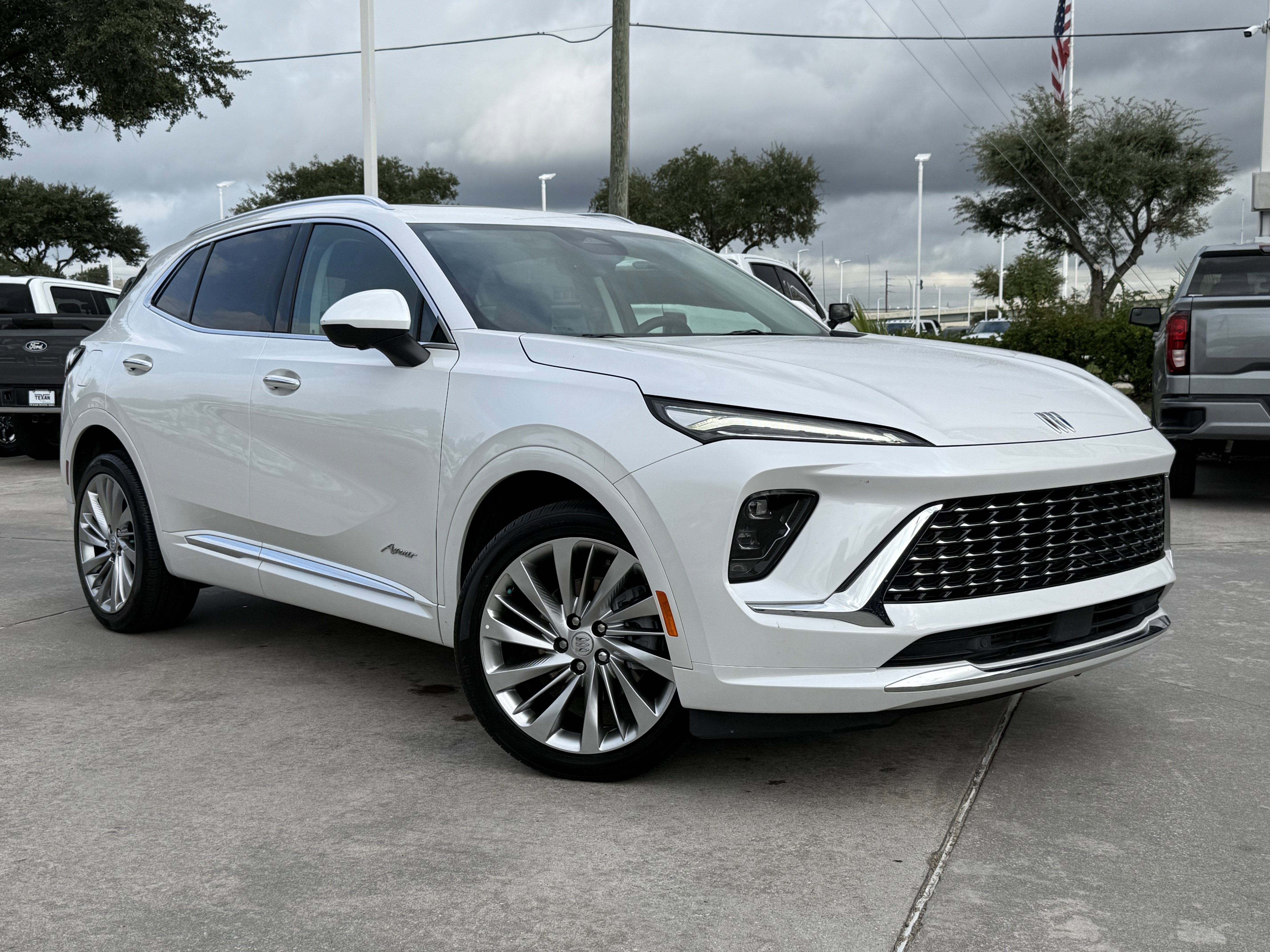 Used 2024 Buick Envision Avenir video 2