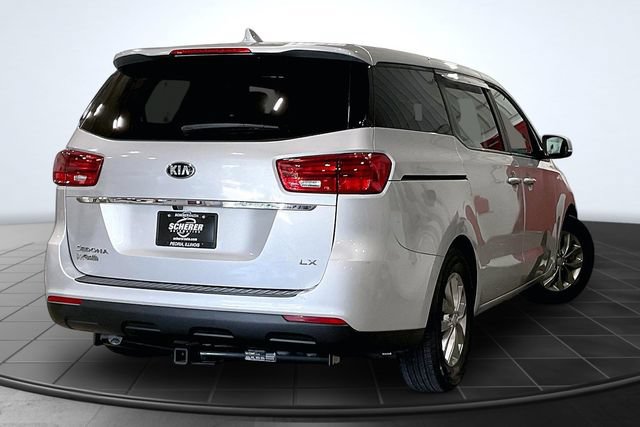 Used 2019 Kia Sedona LX FWD image 2