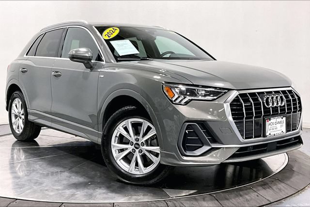 Used 2024 Audi Q3 2.0T Premium w/ Convenience Package AWD/4WD image 5