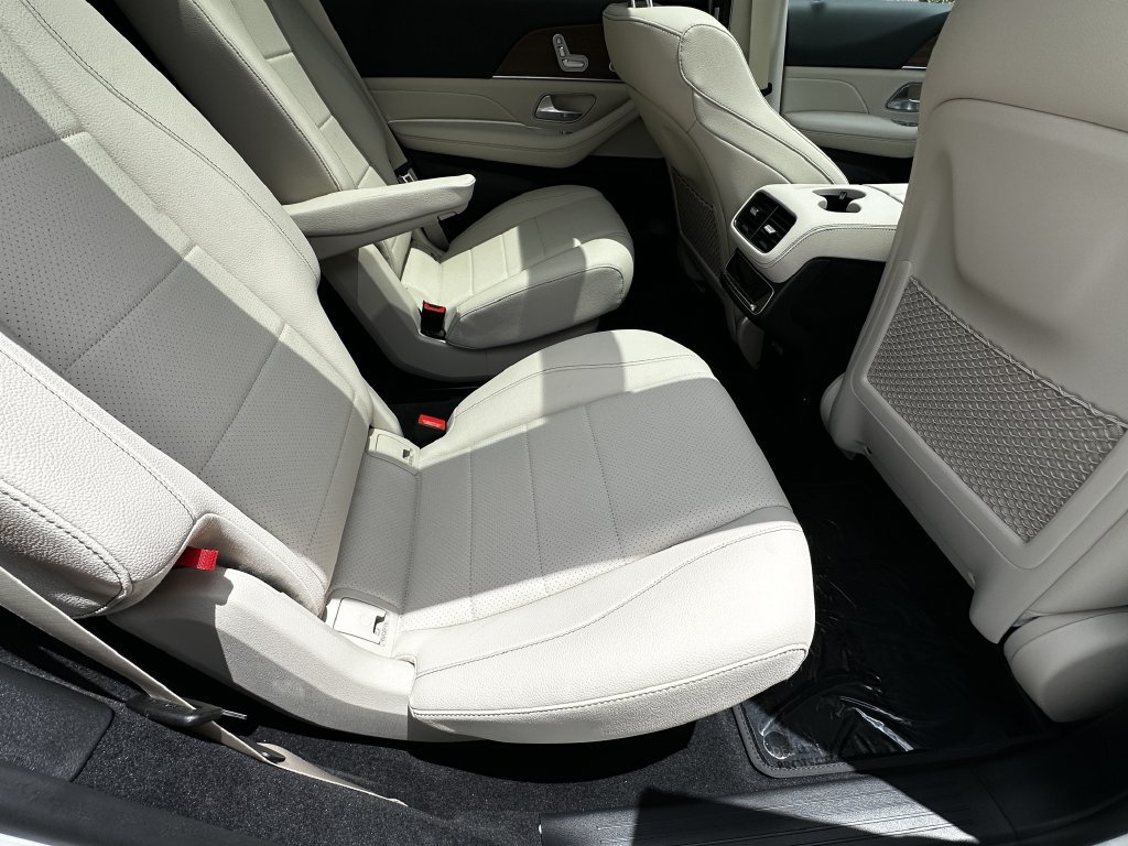 New 2026 Mercedes-Benz GLS 450 4MATIC image 17
