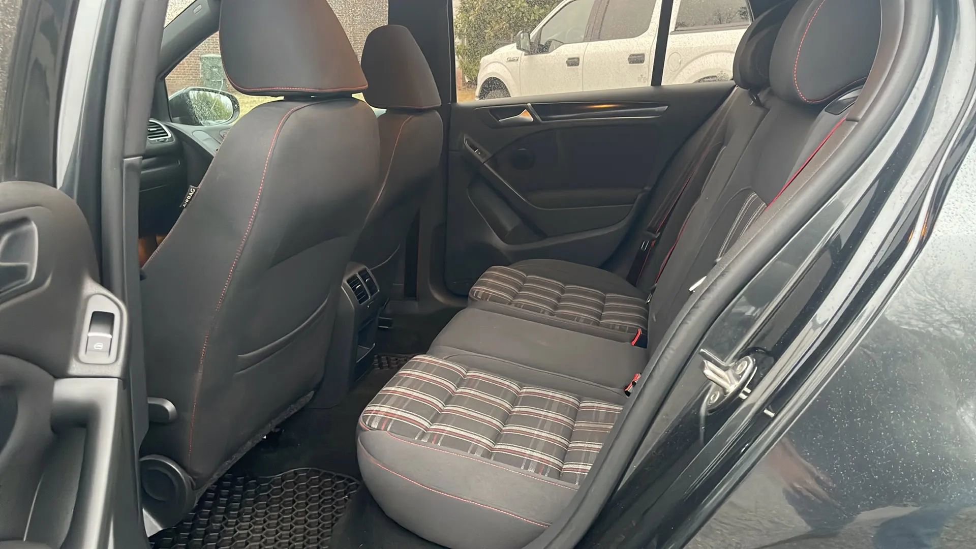 Used 2014 Volkswagen GTI Driver's Edition image 12