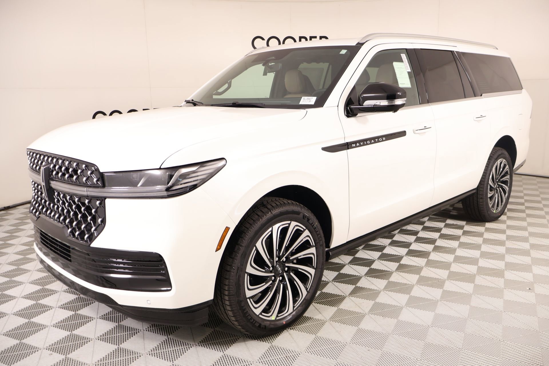 New 2026 Lincoln Navigator L Black Label AWD/4WD image 11