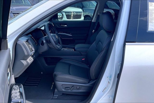 New 2026 Nissan Pathfinder SL FWD image 8