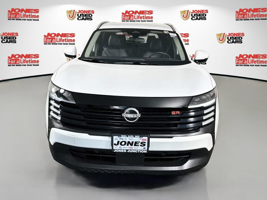 Used 2025 Nissan Kicks SR AWD/4WD image 11