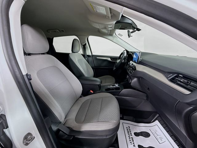 Certified 2022 Ford Escape SE w/ SE Sport Appearance Package image 27
