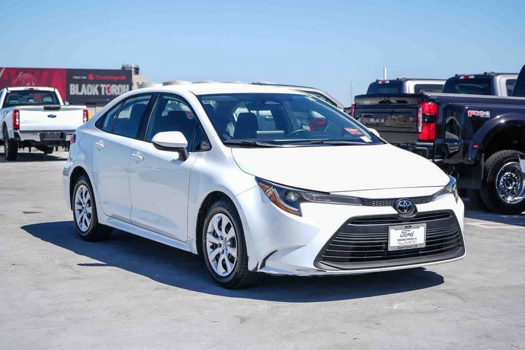 Used 2024 Toyota Corolla LE FWD image 3