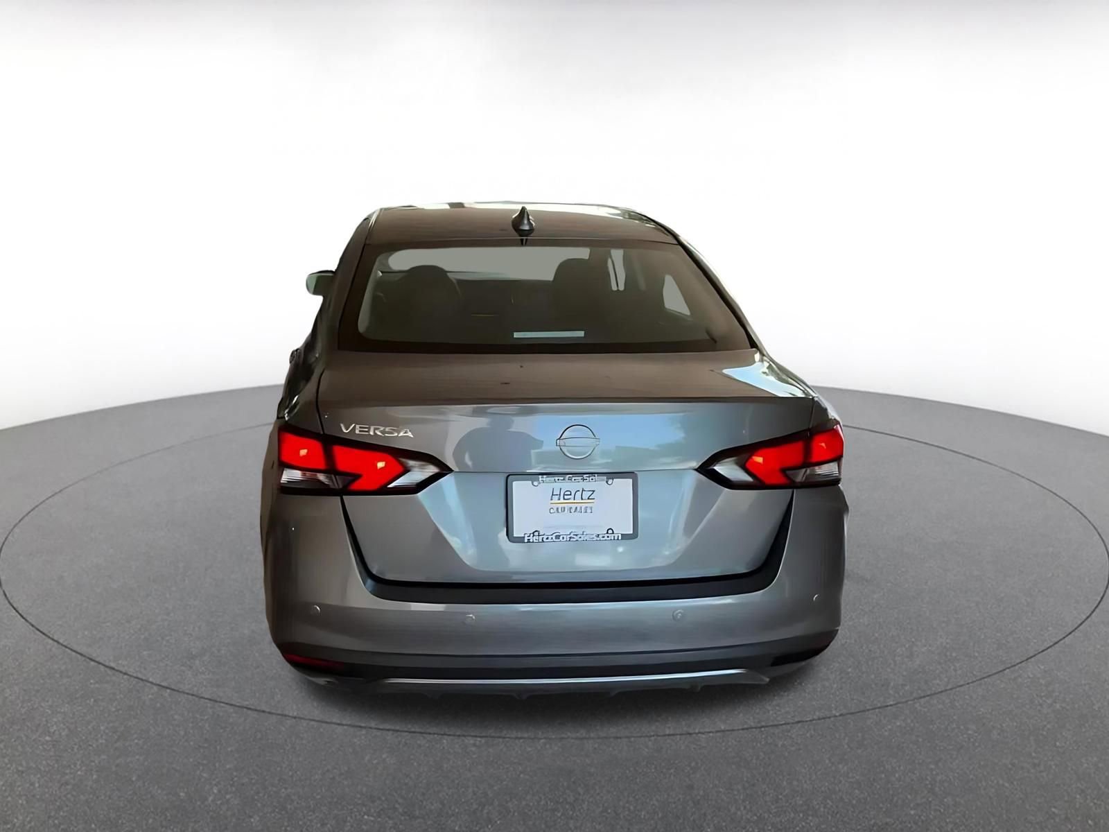 Used 2025 Nissan Versa SV image 12