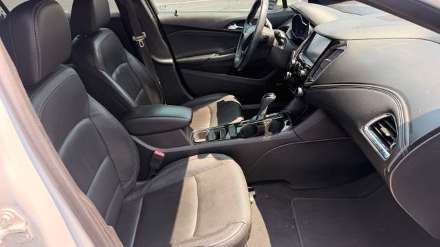 Used 2018 Chevrolet Cruze Premier w/ Premier True North Edition FWD image 15