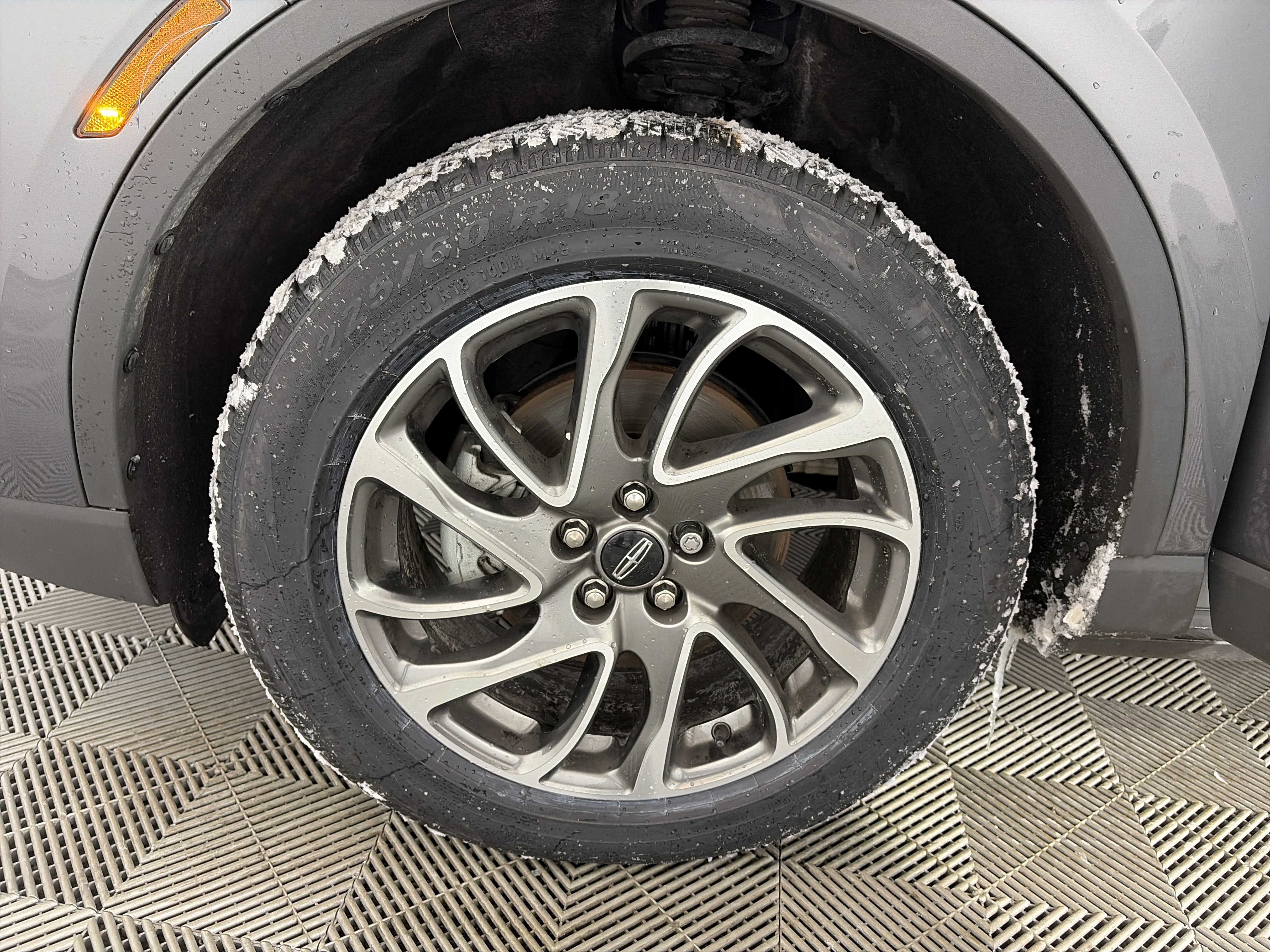 Used 2022 Lincoln Corsair Standard w/ Equipment Group 101A image 13