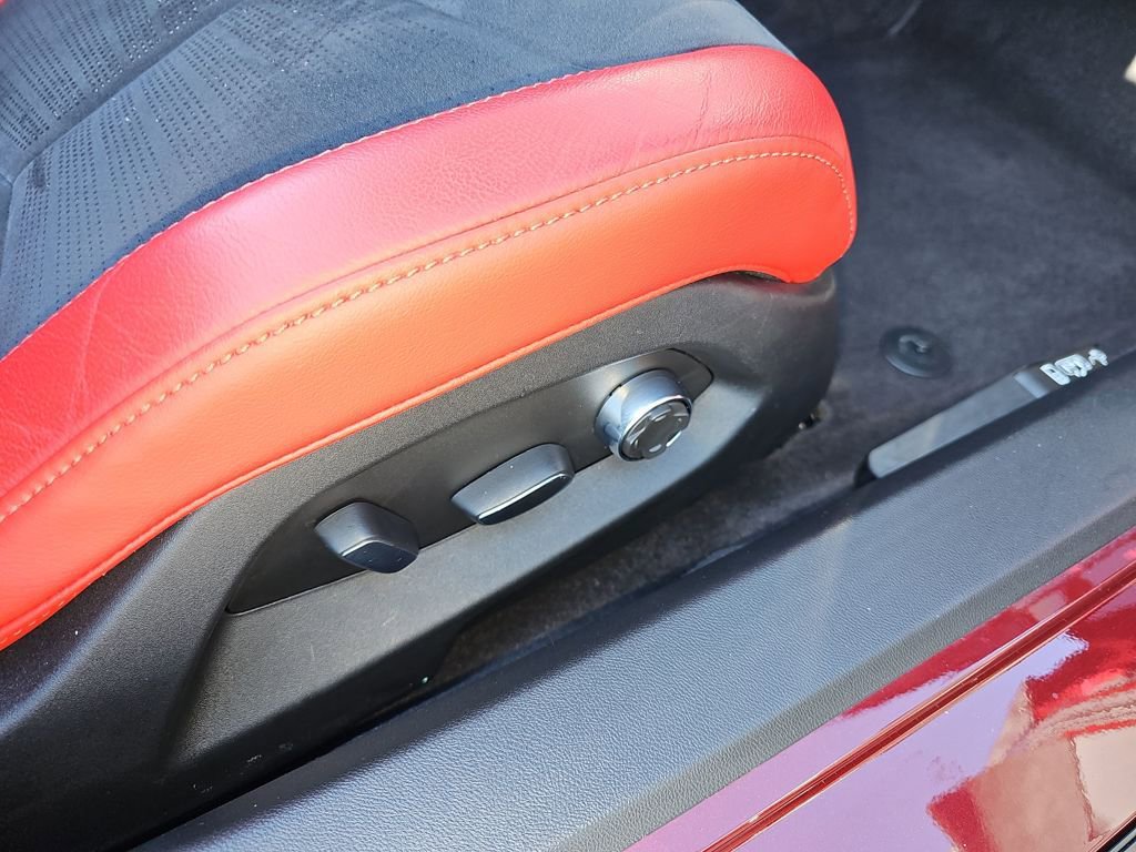 Used 2020 Chevrolet Corvette Stingray Premium Cpe w/ 3LT Preferred Equipment Group image 32