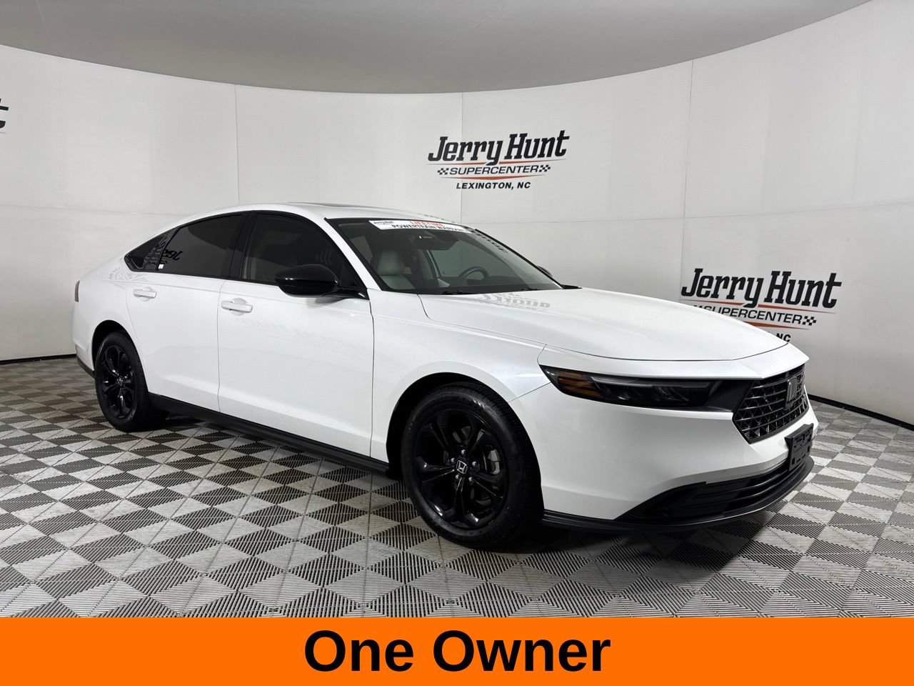 Used 2025 Honda Accord SE image 4