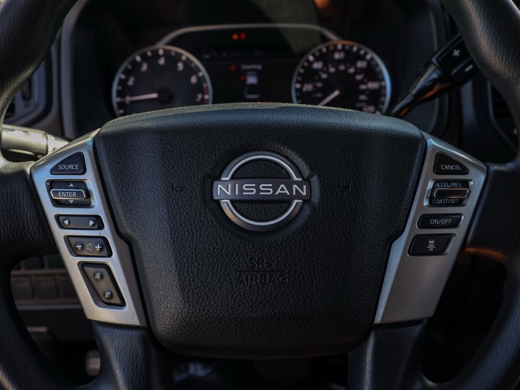 Used 2023 Nissan Titan SV image 24