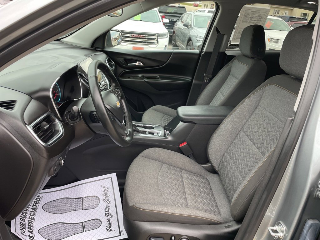 Used 2024 Chevrolet Equinox LT image 3