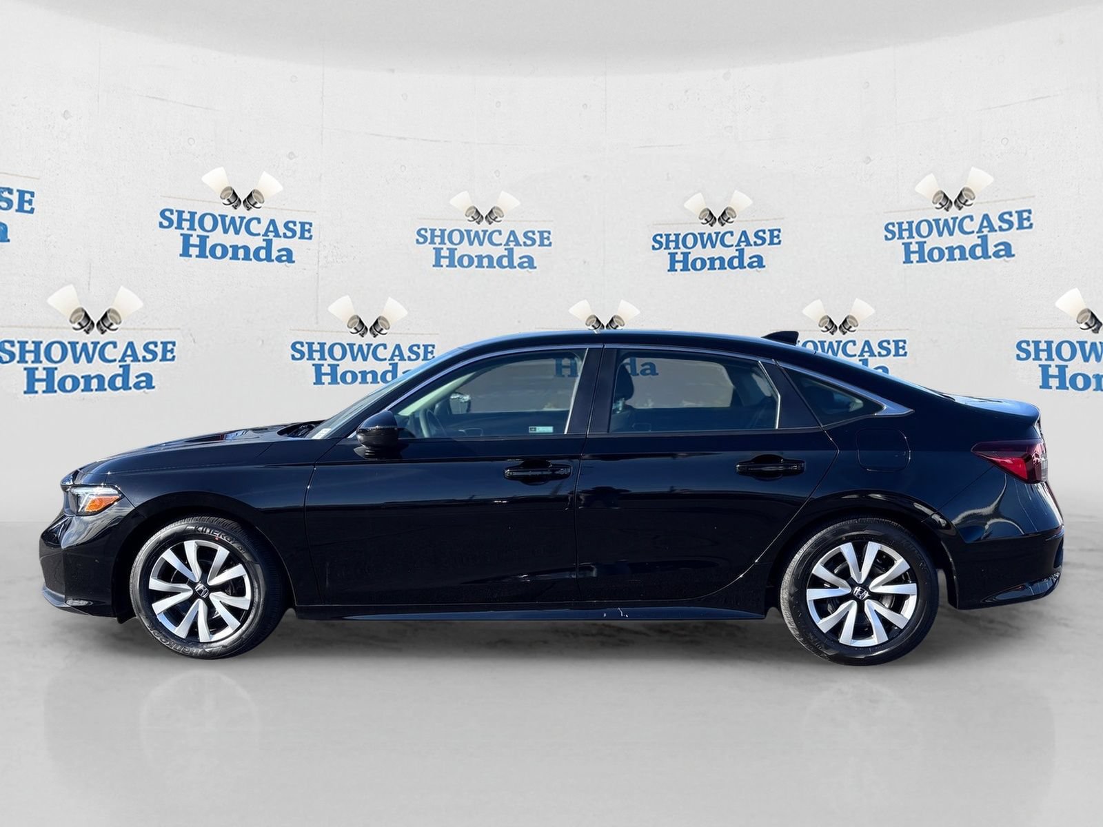 Certified 2025 Honda Civic LX image 4