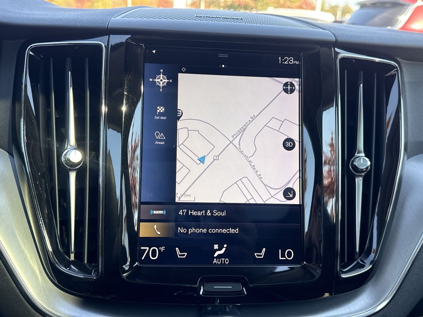 Used 2019 Volvo XC60 T5 Momentum w/ Protection Package Premier FWD image 28