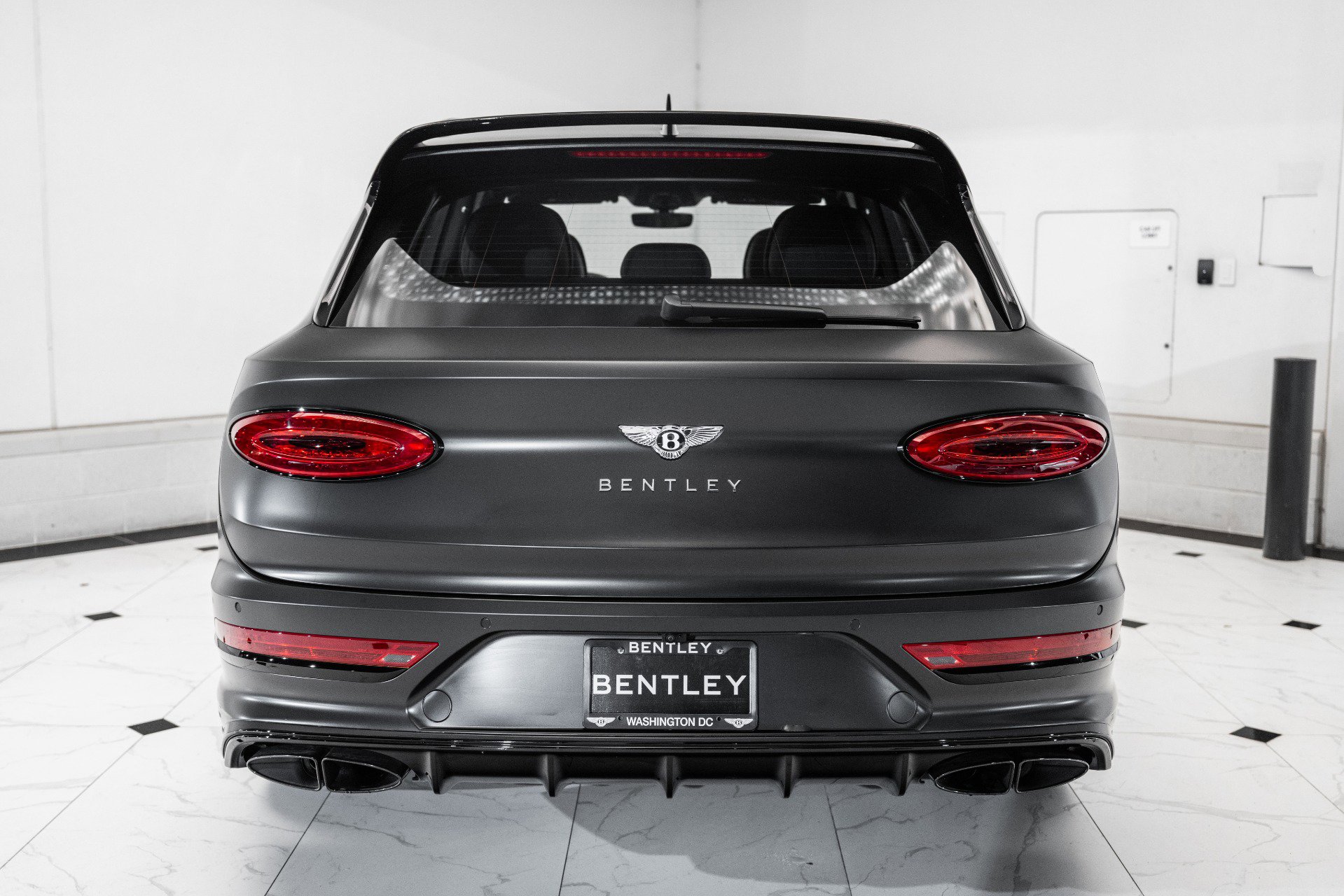 Certified 2024 Bentley Bentayga image 10