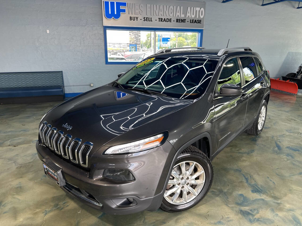 Used 2015 Jeep Cherokee Limited w/ Luxury Group image 2