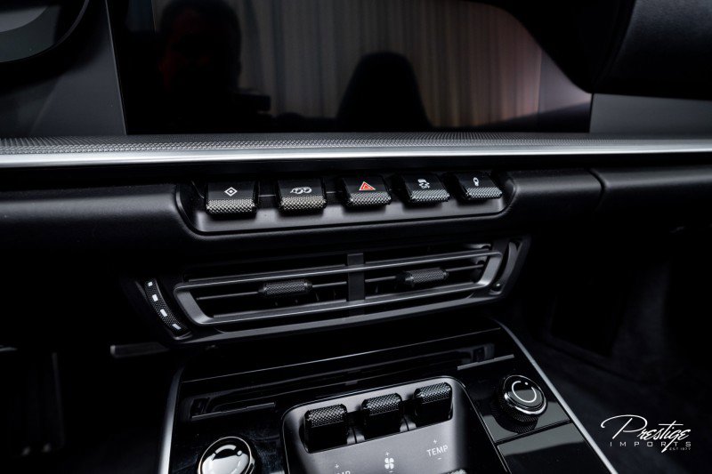 Used 2025 Porsche 911 Turbo image 32