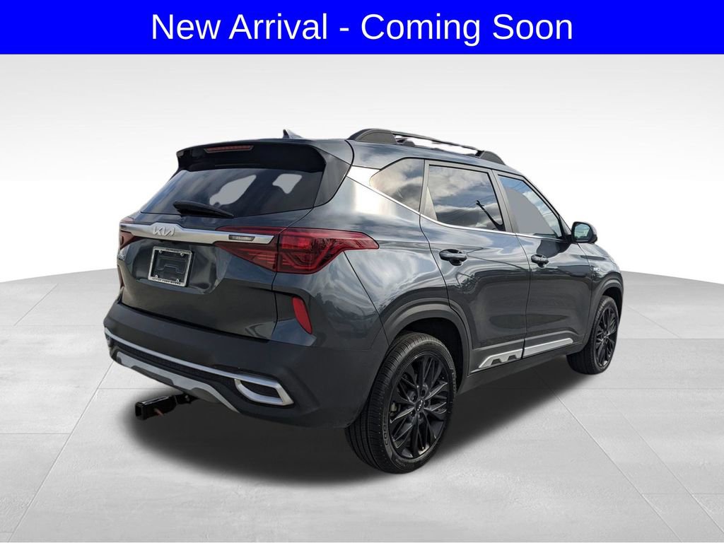 Used 2023 Kia Seltos Nightfall Edition image 3