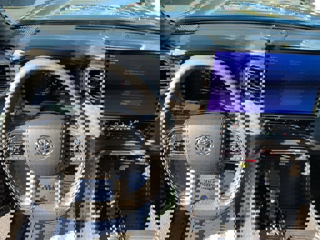 Used 2025 Toyota Tundra Limited image 5